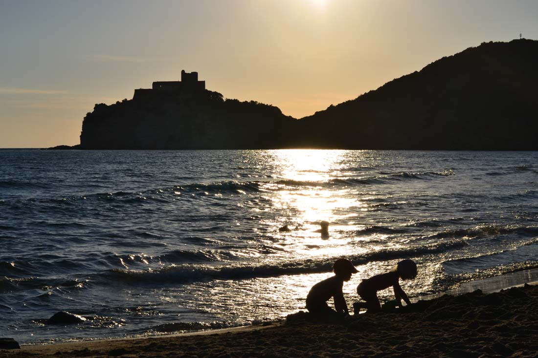 Spiaggia delle Rocchette - Camping Village Santapomata